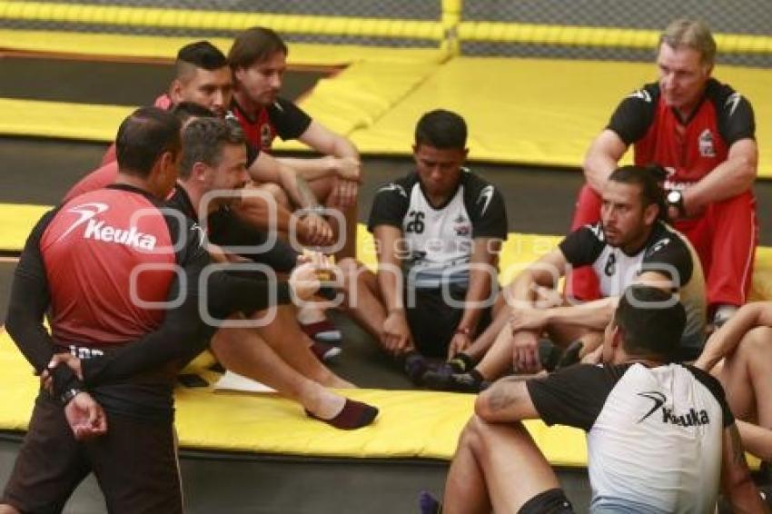 LOBOS BUAP ENTRENAMIENTO