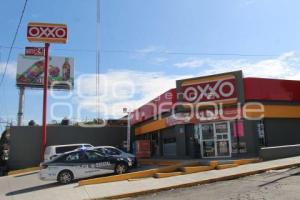 ASALTO OXXO LA LIBERTAD