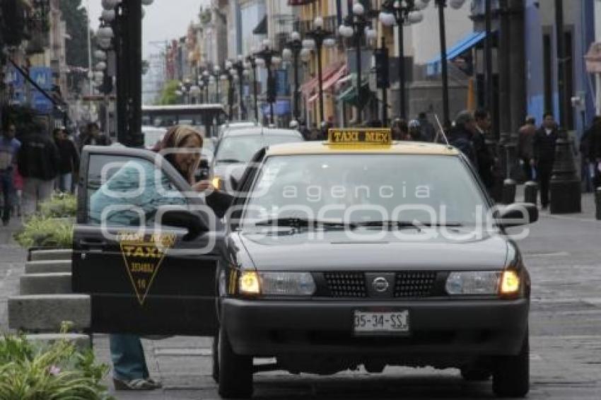 SERVICIO DE TAXIS