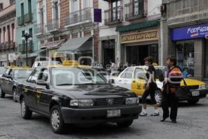 SERVICIO DE TAXIS