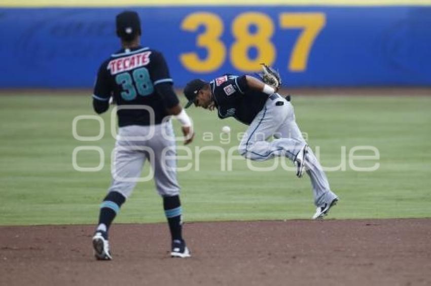 BÉISBOL . PERICOS VS SARAPEROS