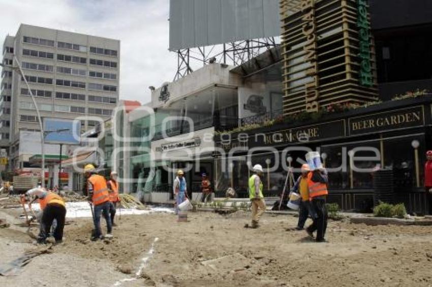 COMERCIOS . AVENIDA JUÁREZ