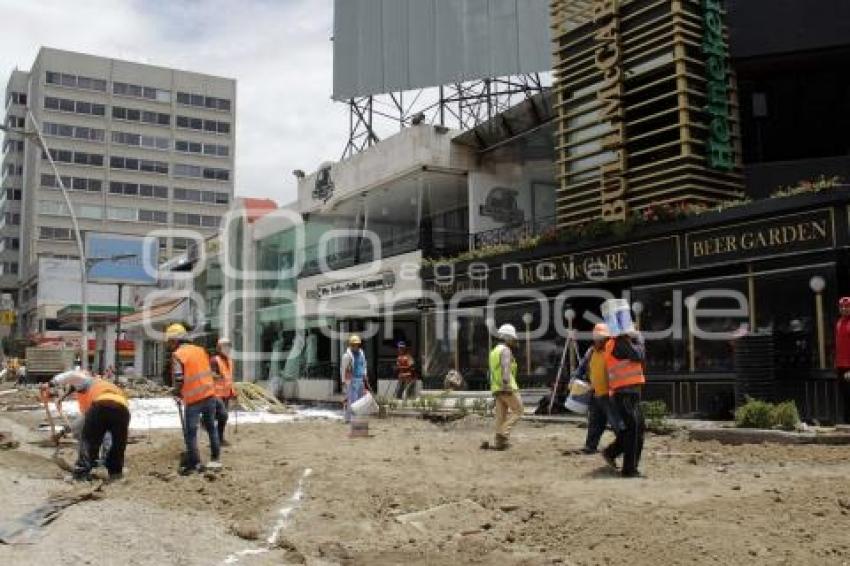 COMERCIOS . AVENIDA JUÁREZ