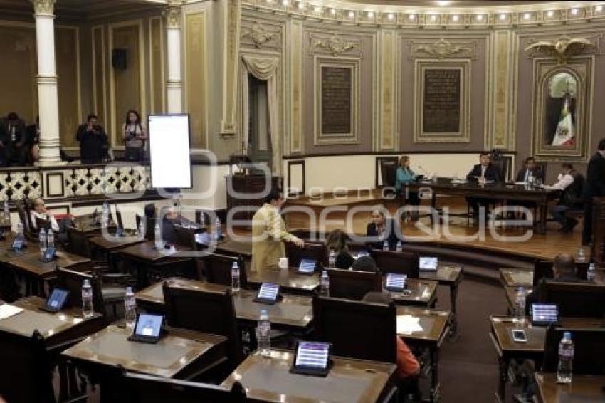 CONGRESO . SESIÓN EXTRAORDINARIA
