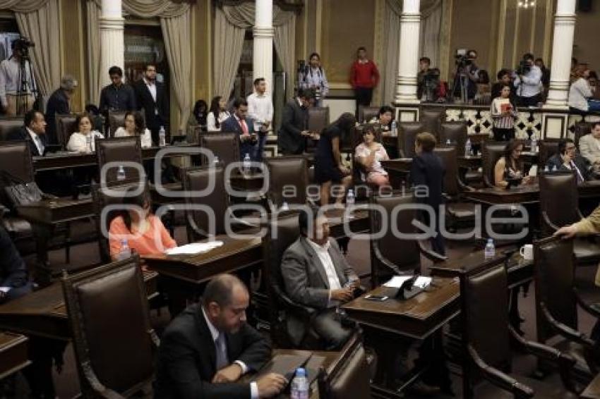 CONGRESO . SESIÓN EXTRAORDINARIA