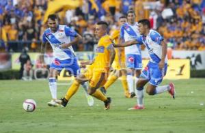 FÚTBOL . TIGRES VS CLUB PUEBLA