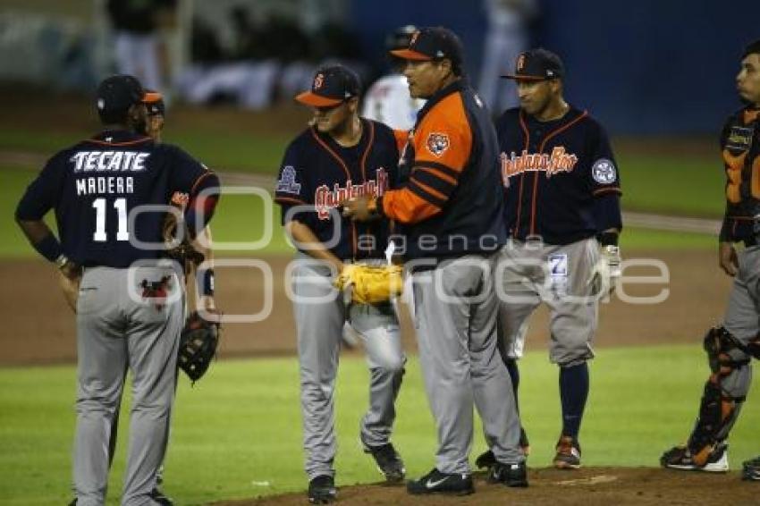 BÉISBOL . PERICOS VS TIGRES DE QUINTANA ROO