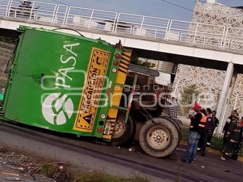 VOLCADURA . PASA . PERIFÉRICO