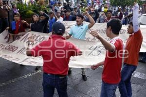 MARCHA AYOTZINAPA