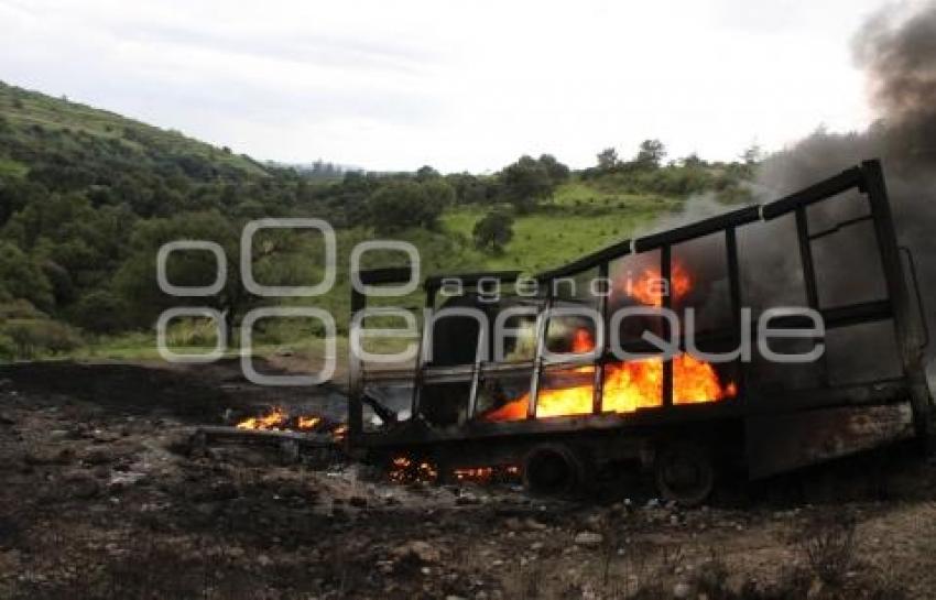 CAMIONETA CALCINADA . TLALANCALECA