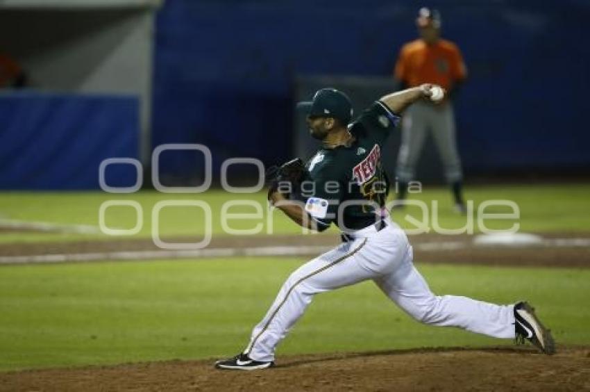 BÉISBOL . PERICOS VS LEONES DE YUCATÁN