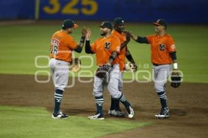 BÉISBOL . PERICOS VS LEONES DE YUCATÁN