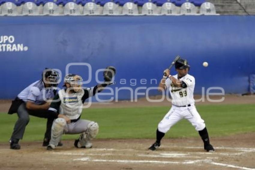 BÉISBOL . PERICOS VS LEONES