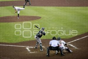 BÉISBOL . PERICOS VS LEONES