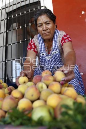 FERIA DEL CHILE EN NOGADA . CHOLULA