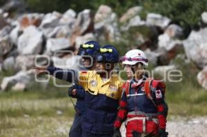 CRUZ ROJA . RESCATE CANINO