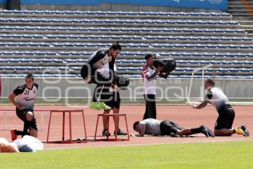 ENTRENAMIENTO LOBOS BUAP