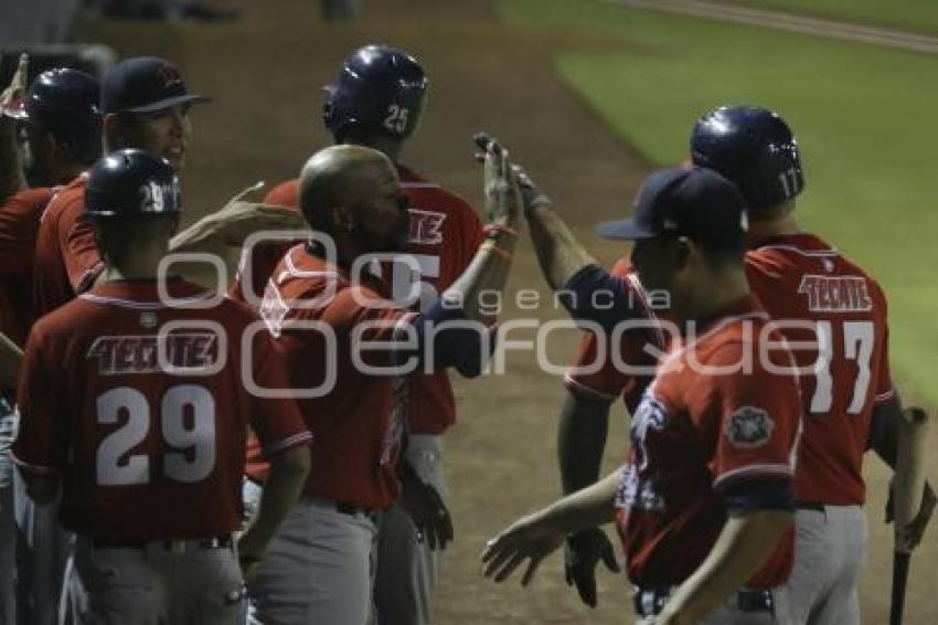 BÉISBOL . PERICOS VS BRAVOS DE LEÓN