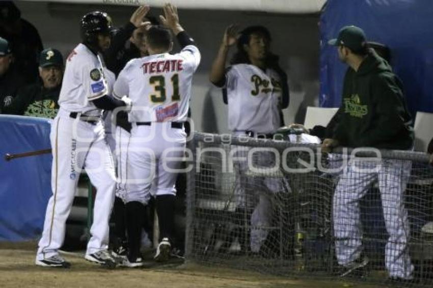 BÉISBOL . PERICOS VS BRAVOS DE LEÓN