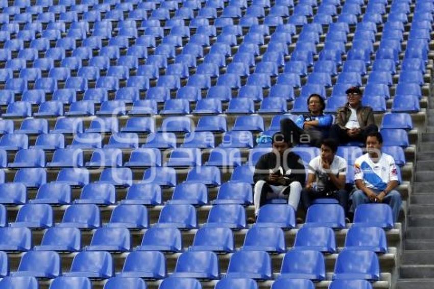 FÚTBOL . CLUB PUEBLA VS XOLOS