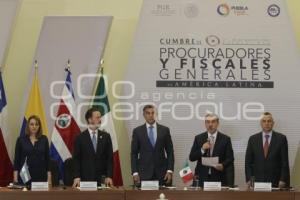 CUMBRE DE FISCALES