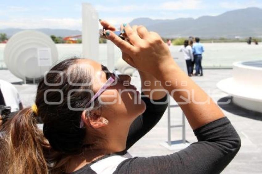 ECLIPSE SOLAR . TEHUACÁN