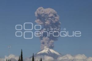 VOLCÁN POPOCATÉPETL . FUMAROLA