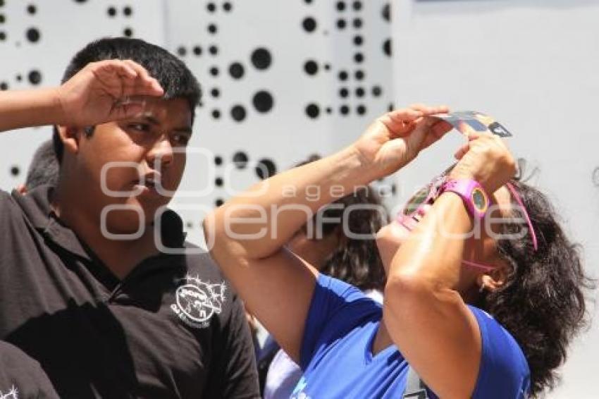 ECLIPSE SOLAR . TEHUACÁN