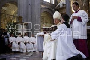 RELIGIÓN . ORDENACIÓN SACERDOTAL