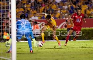 FÚTBOL . TIGRES VS LOBOS BUAP