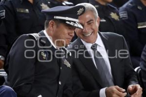 ENTREGA PATRULLAS Y ESTÍMULOS A POLICÍAS