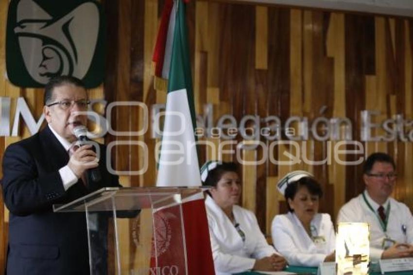 IMSS . GRADUACIÓN ENFERMERAS