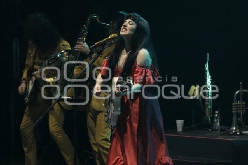 CONCIERTO . MON LAFERTE