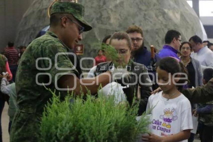 CLAUSURA EXPOSICION FUERZAS ARMADAS