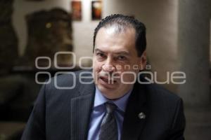 RICARDO URZÚA
