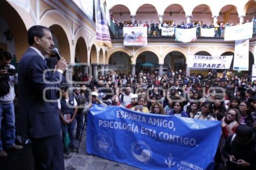 BUAP . CAMPAÑA . ALFONSO ESPARZA