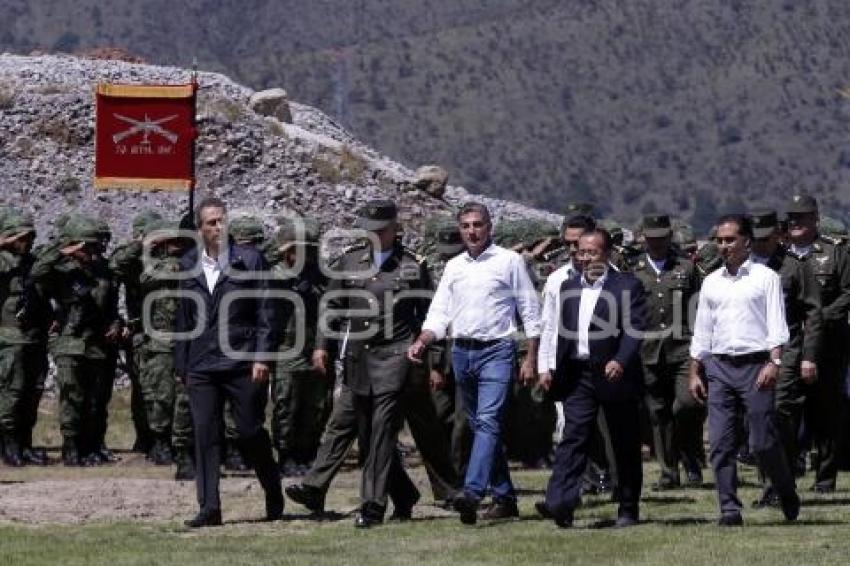 INDUSTRIA MILITAR . LA CÉLULA