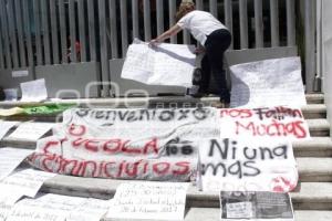 MANIFESTACIÓN . ALERTA DE GÉNERO