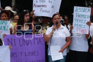 MANIFESTACIÓN . ALERTA DE GÉNERO