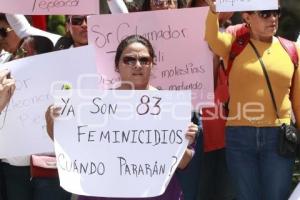 MANIFESTACIÓN . ALERTA DE GÉNERO