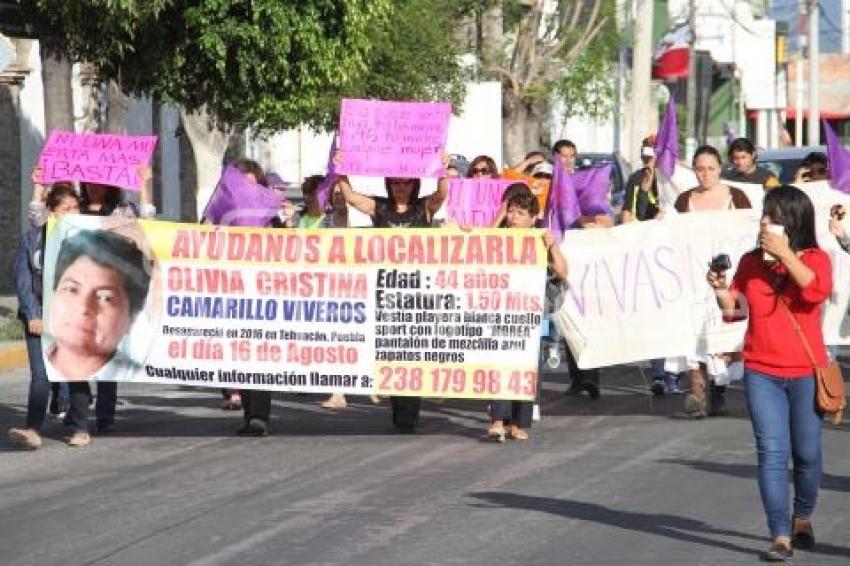 TEHUACÁN . MANIFESTACIÓN FEMINICIDIOS