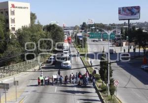 MANIFESTACIÓN PADRES DE FAMILIA