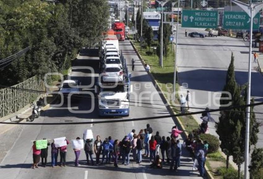 MANIFESTACIÓN PADRES DE FAMILIA