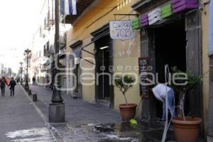 CALLES Y COMERCIOS ABIERTOS