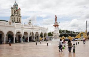 PLAZA CÍVICA . ACATLÁN