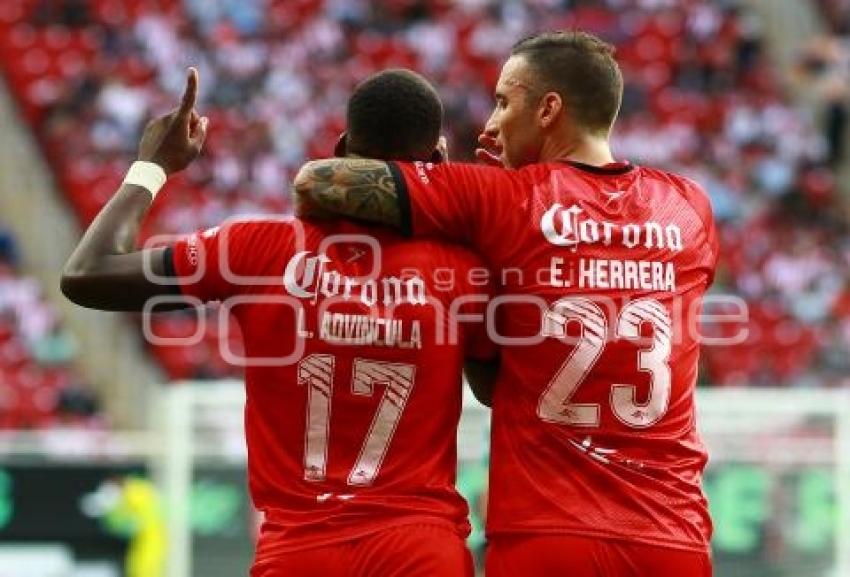FÚTBOL . CHIVAS VS LOBOS BUAP