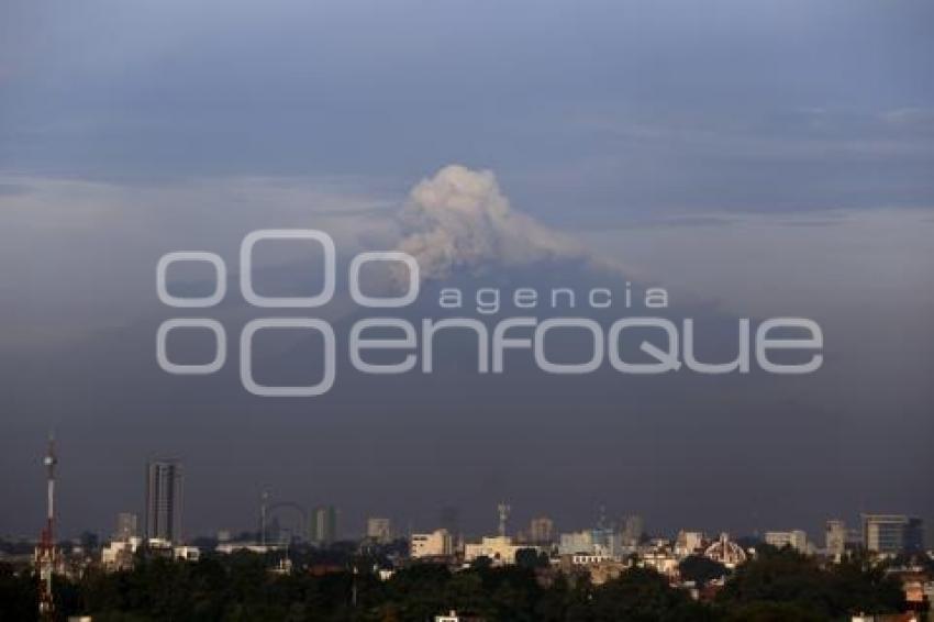 VOLCÁN POPOCATÉPETL . FUMAROLA