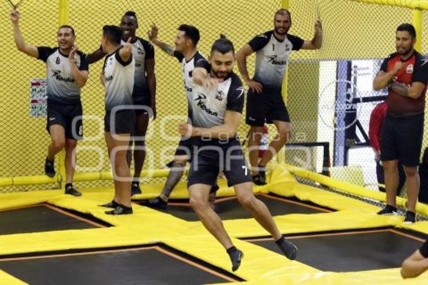 ENTRENAMIENTO LOBOS BUAP