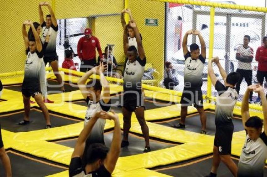 ENTRENAMIENTO LOBOS BUAP