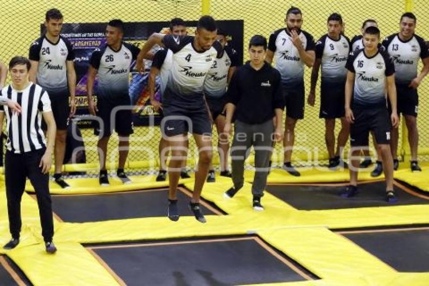 ENTRENAMIENTO LOBOS BUAP